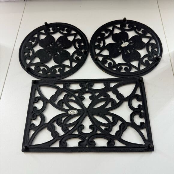 Southern Living At Home Estate 3 Piece Cast-Iron Trivet Set Round And Rectangle - Picture 2 of 5